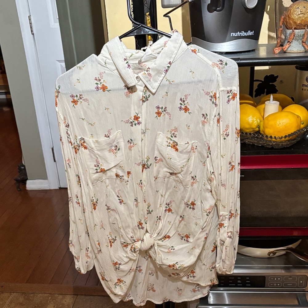 Pink Rose Cream Floral Button-Down Shirt